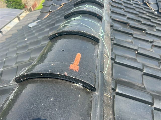 棟瓦の緊結線の切れ